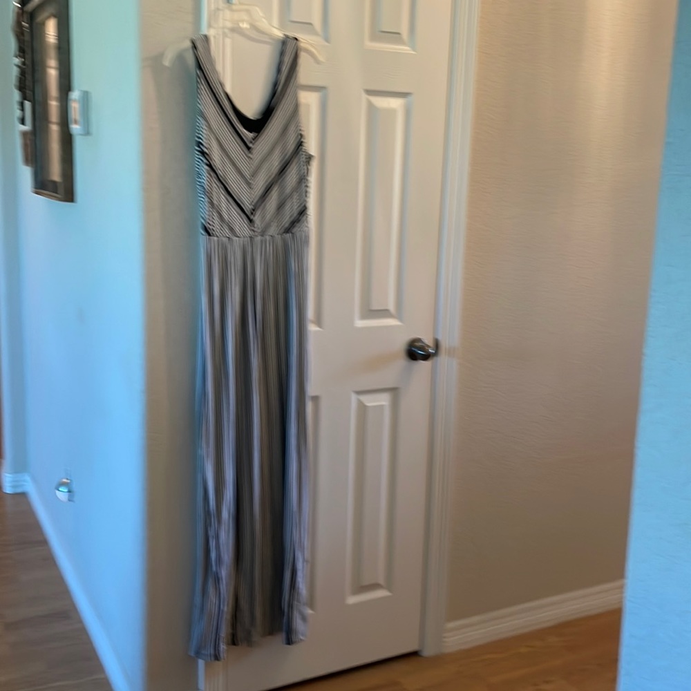 Gilli Striped Sleeveless Maxi Dress